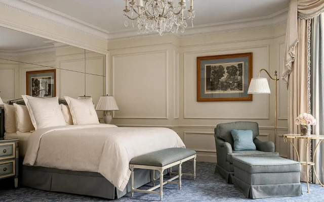 Four Seasons George V Hotel