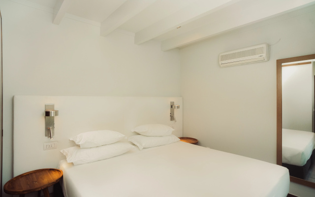 Topazio Vibe Beach Hotel & Apartments - Adults Friendly