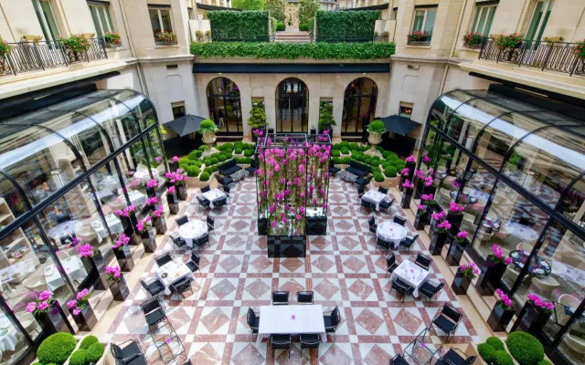 Four Seasons George V Hotel