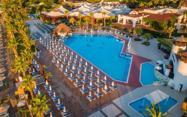 Отель Emelda Sun Club
