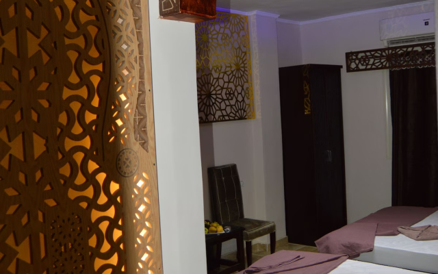 Comfort Pyramids inn