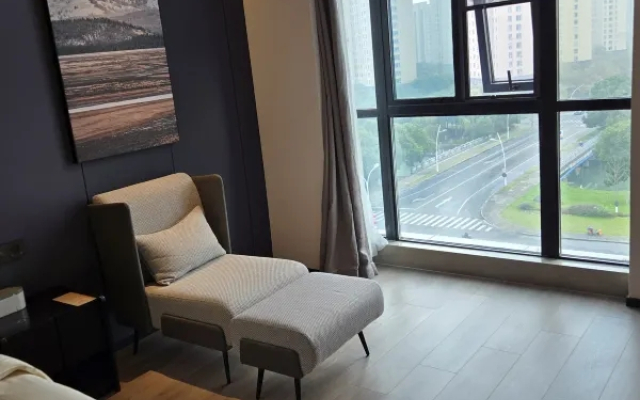 Wuxi National Software Park Zhenze Road Atour Hotel