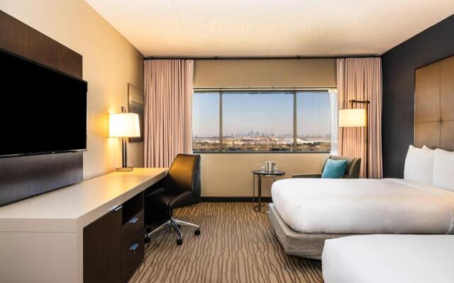 DoubleTree by Hilton Hotel Newark Airport