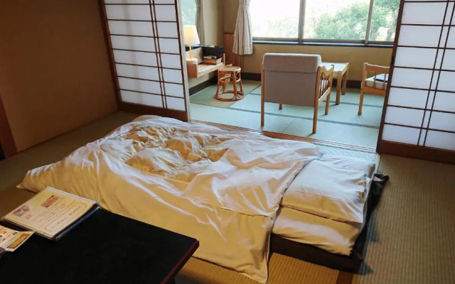 Ito Onsen Yokikan Guest House