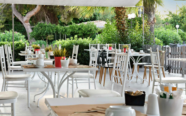 The Grove Seaside Hotel