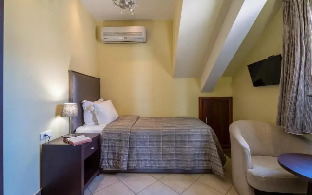 Meliton Inn Hotel & Suites