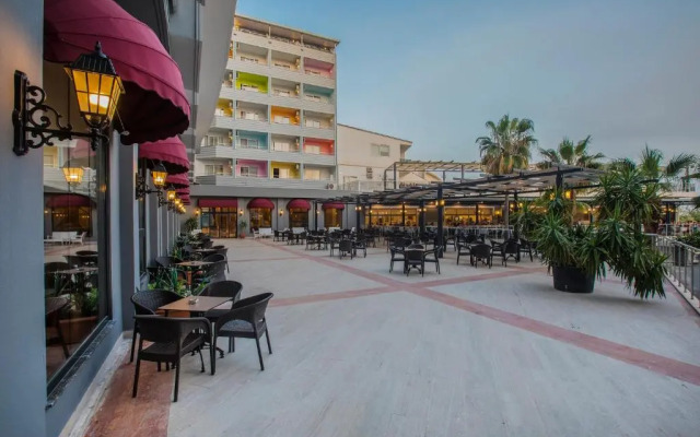 Mira Meridia Beach Resort Hotel