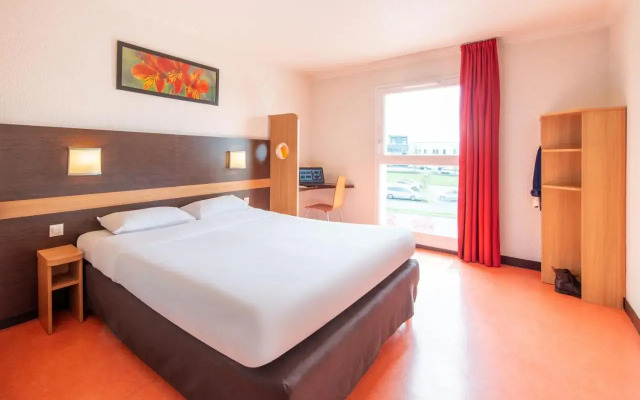 B&B HOTEL Cholet Nord