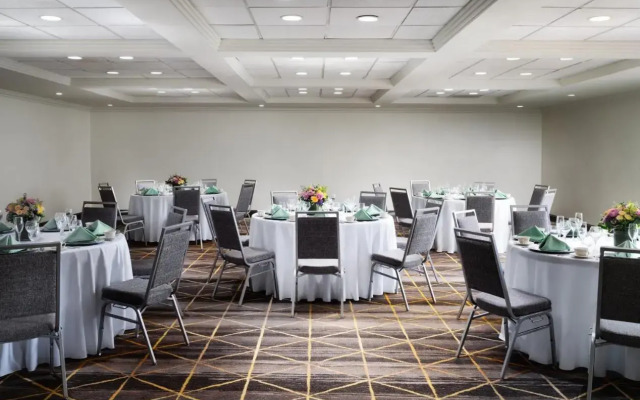 Holiday Inn Boston - Dedham Hotel & Conference Center by IHG