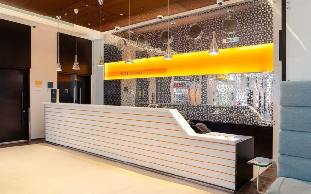 Отель ibis One Central Hotel