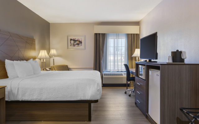 Best Western Plus South Hill Inn