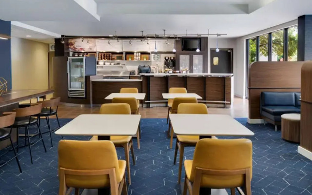 Courtyard by Marriott Austin South