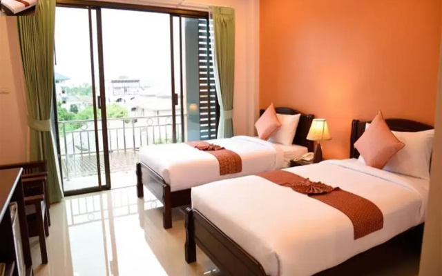Sripet Hotel