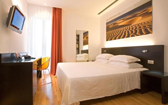 Card International Hotel