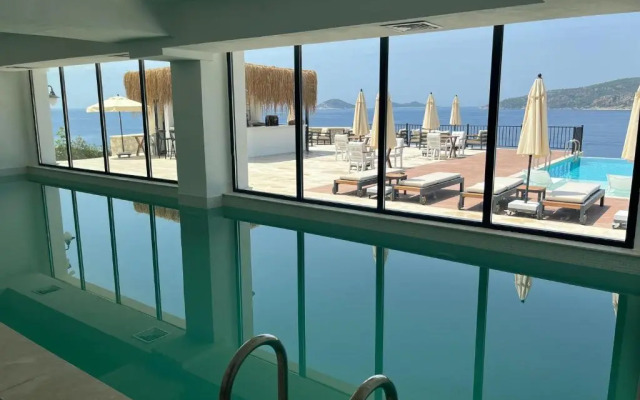 Lures Hotel