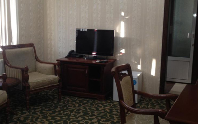 Western Suites Hotel