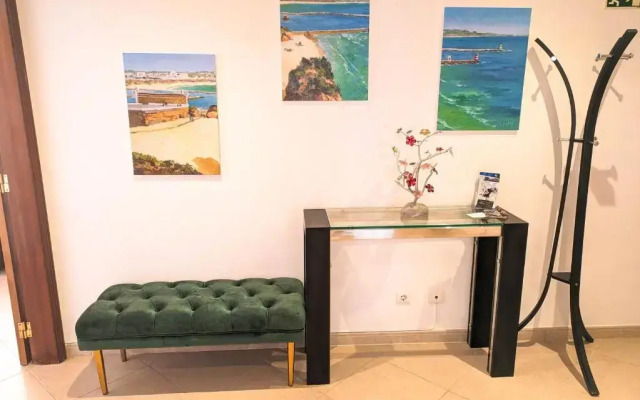 Two Bedroom Apartment — 110m2, AC, Terrace, Wi-Fi