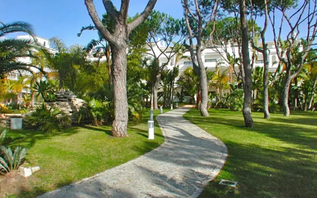 Ria Park Garden Hotel