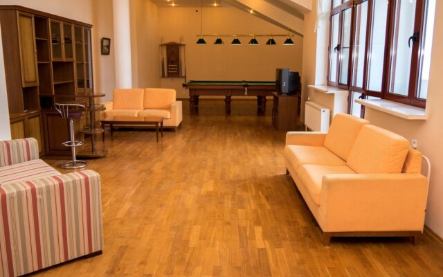 Maslovo Holiday Hotel