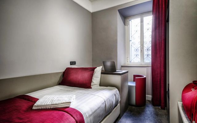 Отель Varese Roma