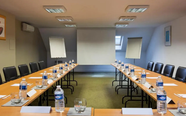 Comfort Hotel Orleans Saran