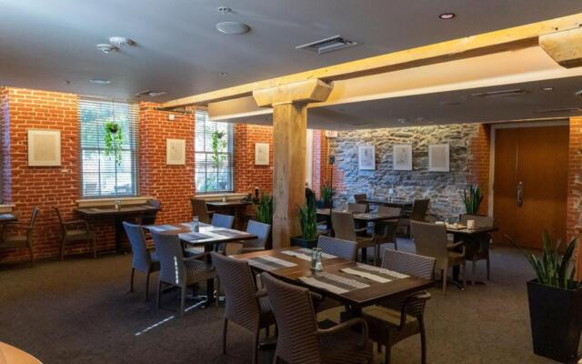 Lancaster Arts Hotel