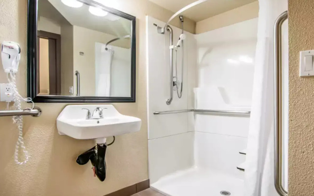 Comfort Inn & Suites Vancouver Downtown City Center