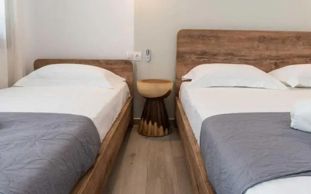 Avra Studios & Apartments