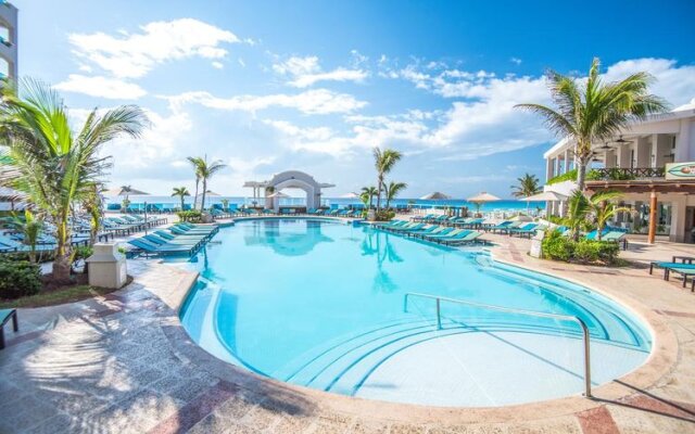 New Gran Caribe Real Cancun