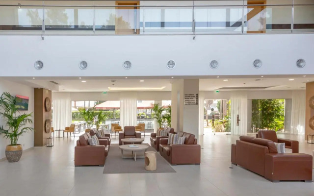 Areias Village Beach Suite Hotel
