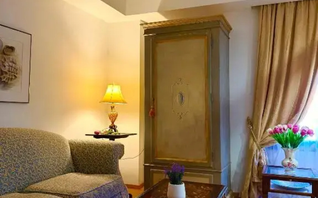 Great Greece Le Convivial Suites