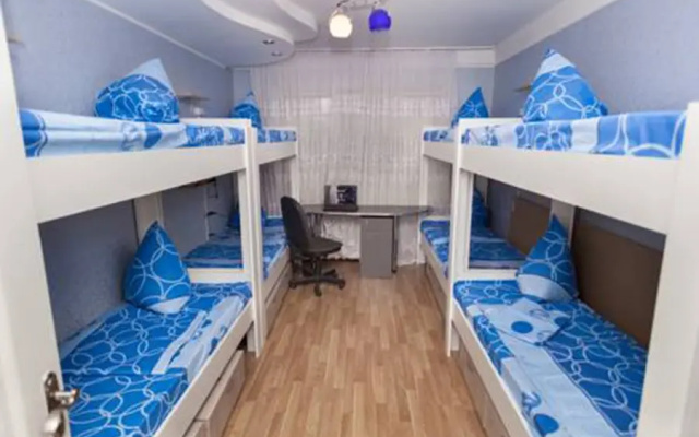 Hostel Chernihivska Metro Station