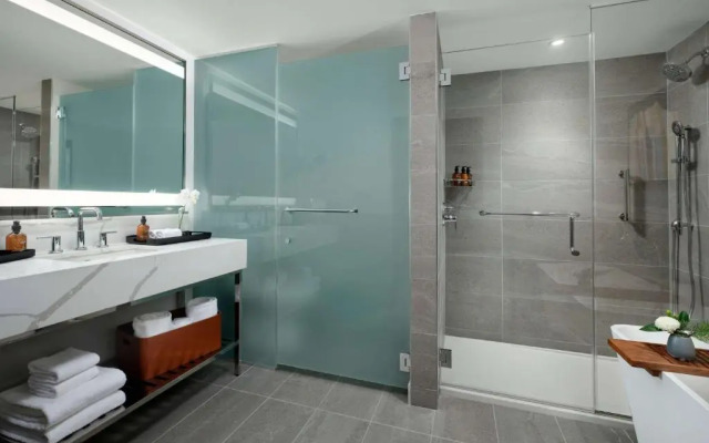 Hotel Alpenrock Breckenridge, Curio Collection by Hilton