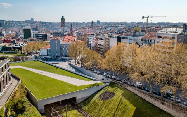 YOTEL Porto