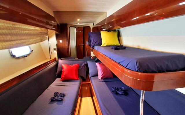 Luxury Yacht IR1311