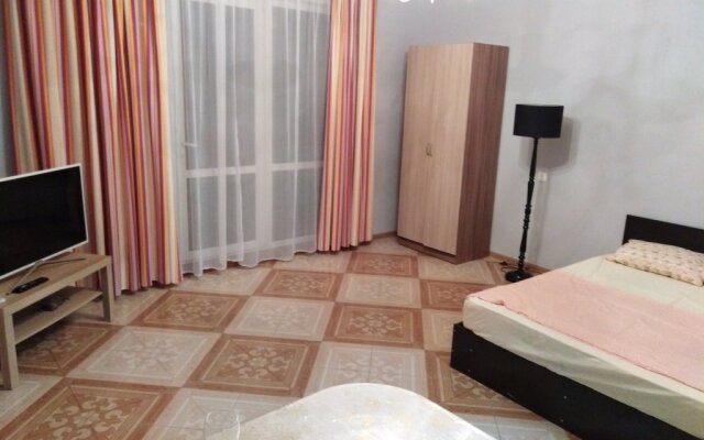 Mandarinka Private House