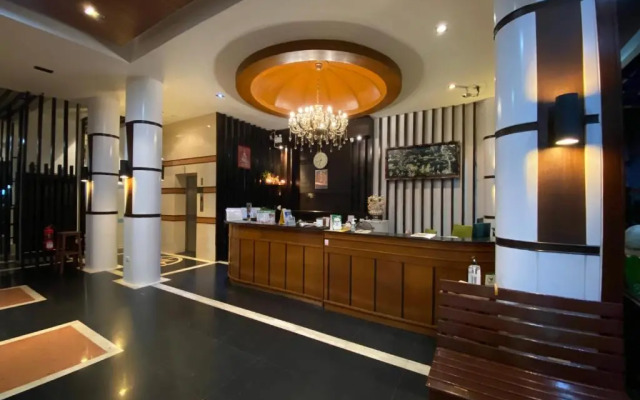 77 Patong Hotel & Spa