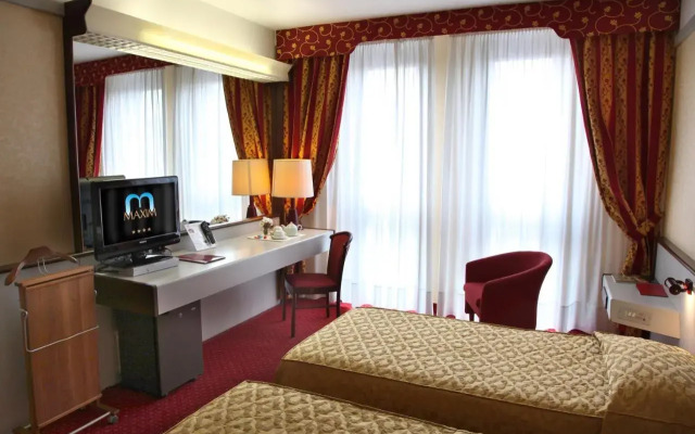 Hotel Maxim