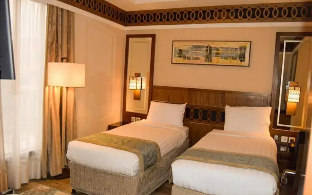 Violet Al Azizia Hotel
