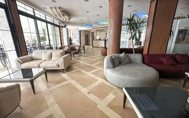 Monte Carlo Hotel - All Inclusive