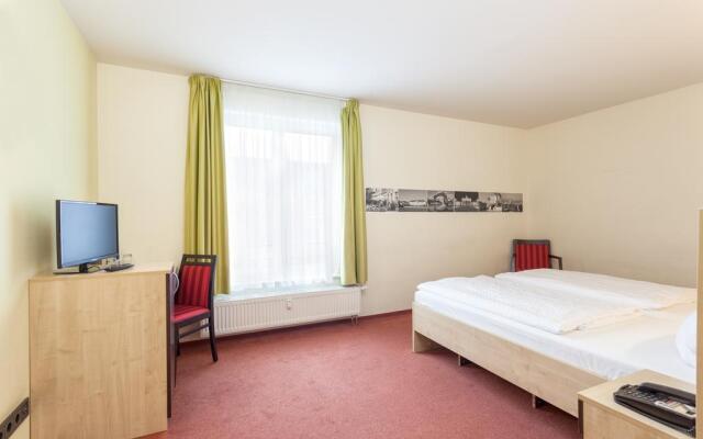 Hotel Mit-Mensch