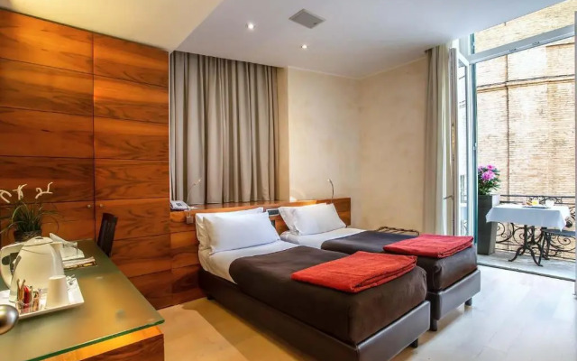 Hotel Tritone