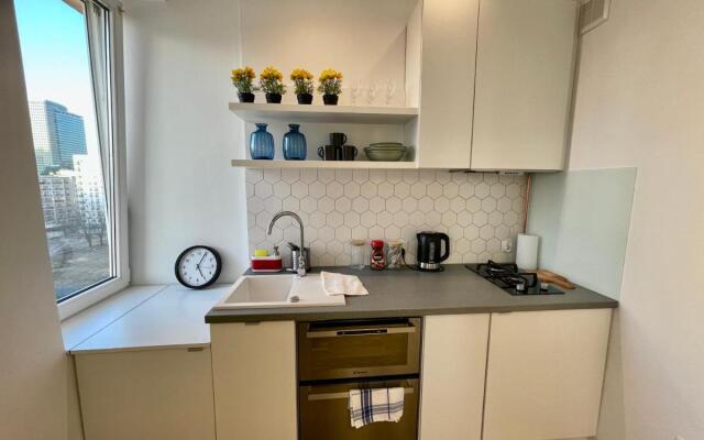 HOLIDAY 2 WiFi 300Mbs 70’TV Netflix HBO Max Apple