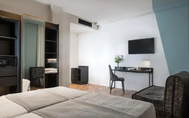 Отель Athens One Smart