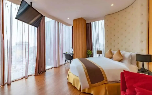 Bay Hotel Ho Chi Minh