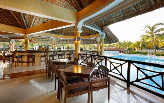 Grand Palladium Colonial Resort & Spa All Inclusive
