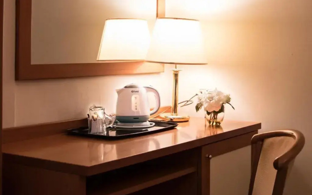 Maxim Axial Hotel
