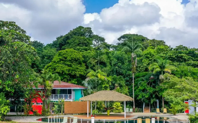 Tortuga Lodge