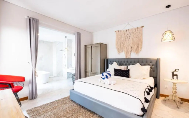 Kakul Villas & Suites