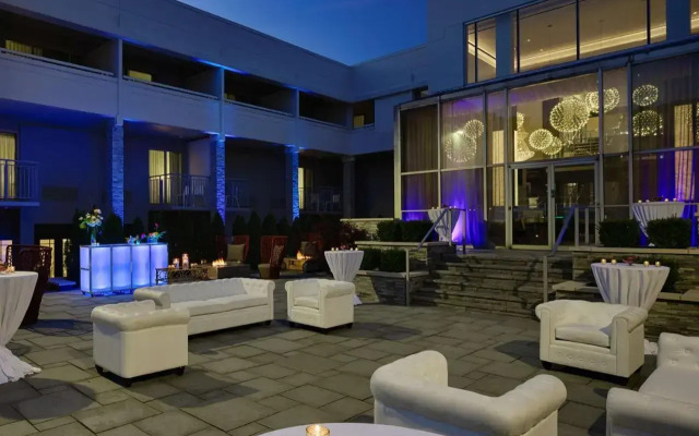 The Kingsley Bloomfield Hills - a DoubleTree by Hilton